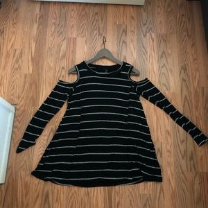 Cold shoulder knit tunic